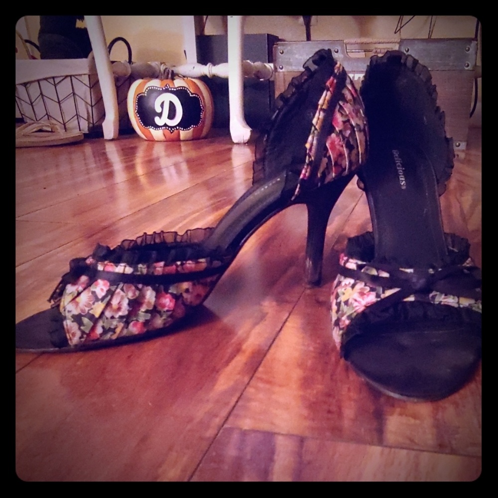 3/$25- open toe heels